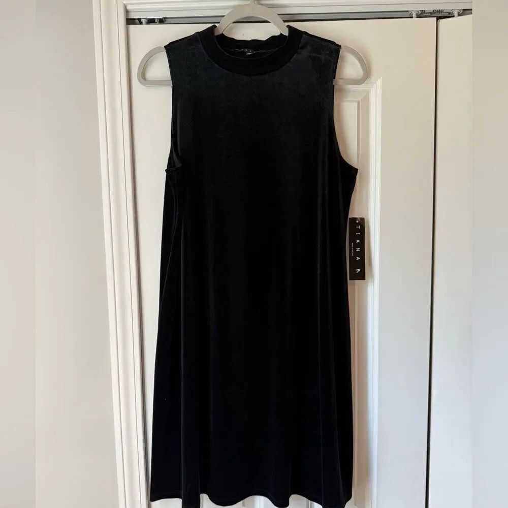 Tiana B. Size 12 Black Velvet Shift Sleeveless Dress